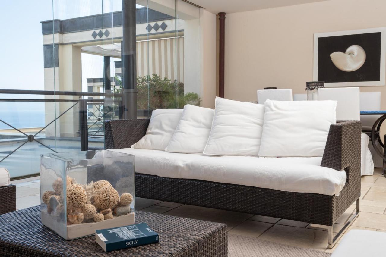 Beautiful Apartment In The Centre Of تاورمينا المظهر الخارجي الصورة